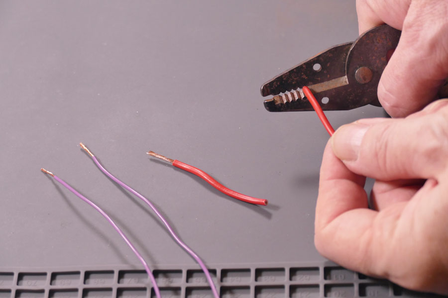 Correct technique for soldering wires together-02