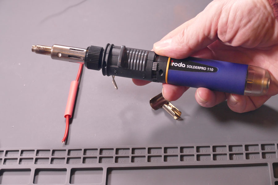 Soldering-wires-together-with-a-gas-soldering-iron-04-min