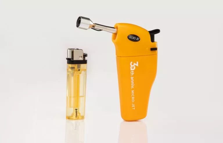 MJ-352 Micro jet precision handheld lighter features an extended nozzle and a modular lighter refill