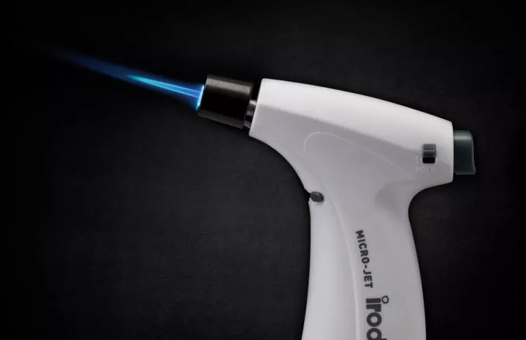 Pin point flame of the MJ-360 Micro jet precision handheld lighter from Pro-Iroda