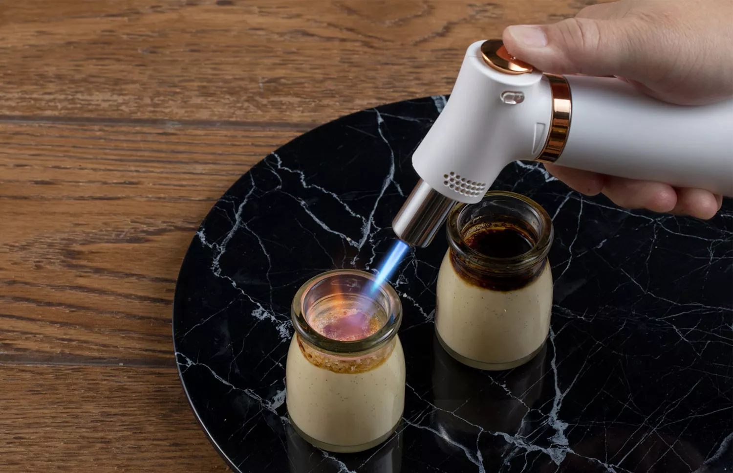 Using Pro-Iroda's GJ-ONE Professional Butane Torch to caramelize crème brûlée