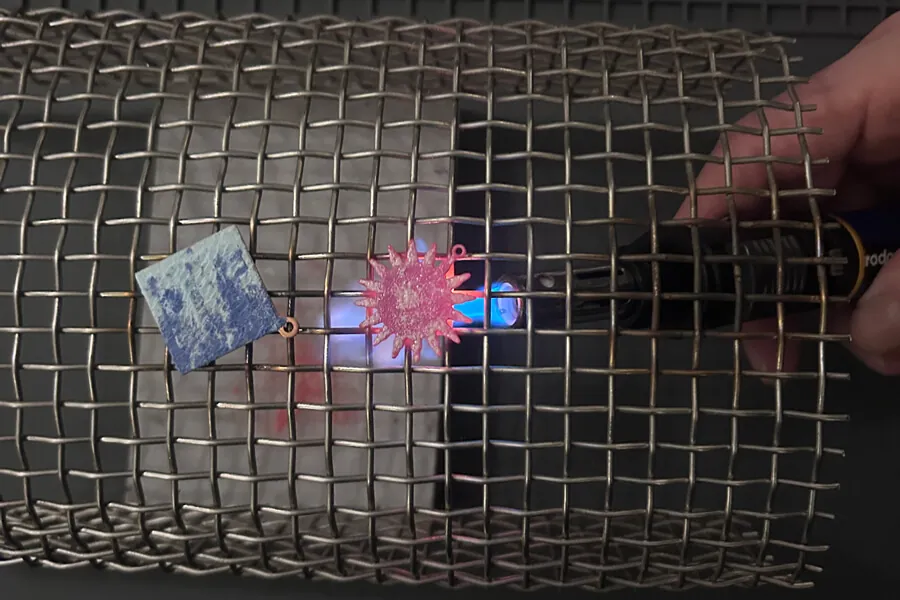 How do you use the Iroda SolderPro 110K gas soldering iron for jewelry enameling-02