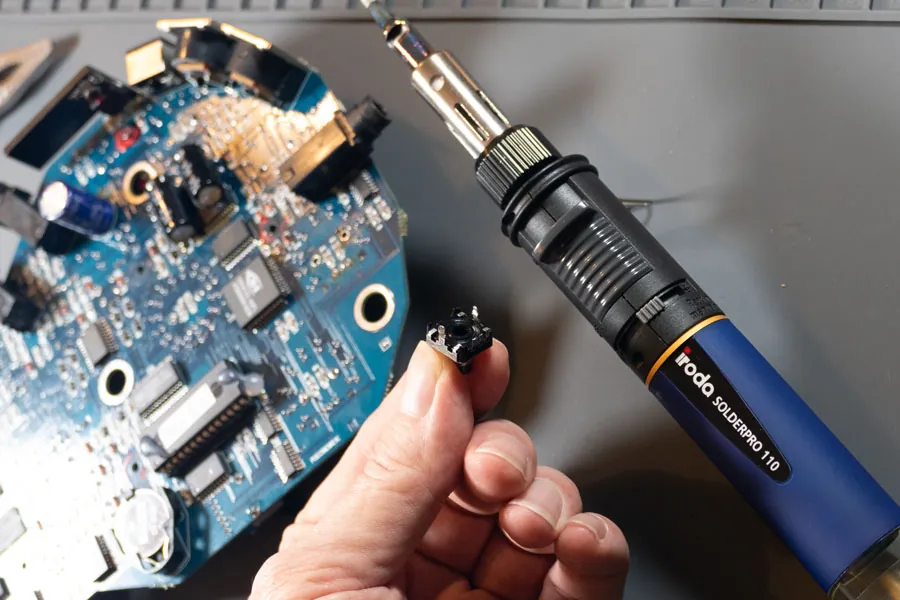 DIY appliance repair with a gas soldering iron | Iroda-01