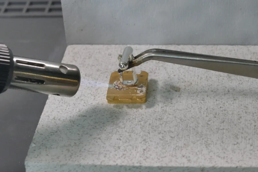 Silver jewelry soldering with gas soldering irons | Iroda